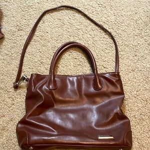 Palio vintage brown leather bag 3 inside  compartments shoulder or crossbody zip